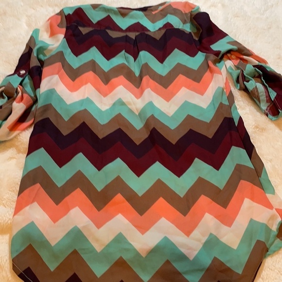 Rue21 Chevron Top‎ - Picture 6 of 6